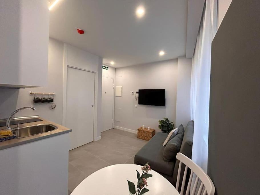 Cozy Studio In Tetuan - En 1/9 Madrid Exterior photo